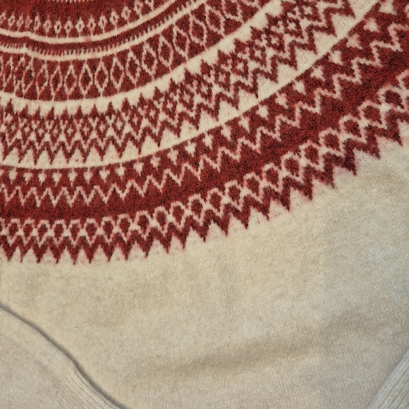H&M Women's Soft Cream & Red Fair Isle Ski Cabincore Sweater Size XS-M - Picture 3 of 5